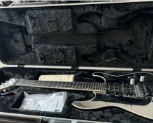 jackson sl3R 电吉他，soloist3限量版镜面